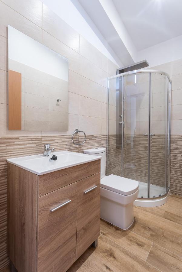 Habitación Doble con ducha - 1 o 2 camas