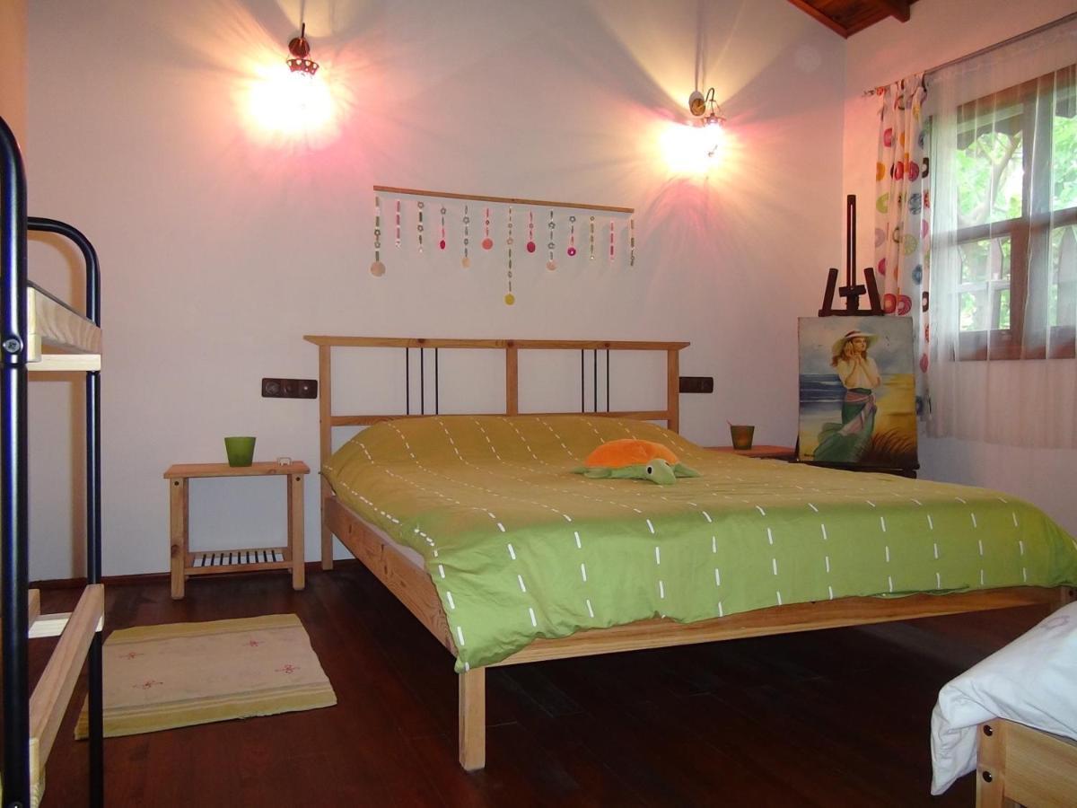 Family Room,1152622143:JPEG