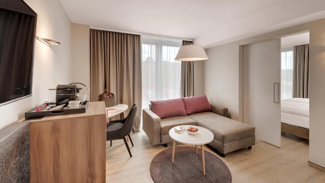 Executive Suite,1153142280:JPEG