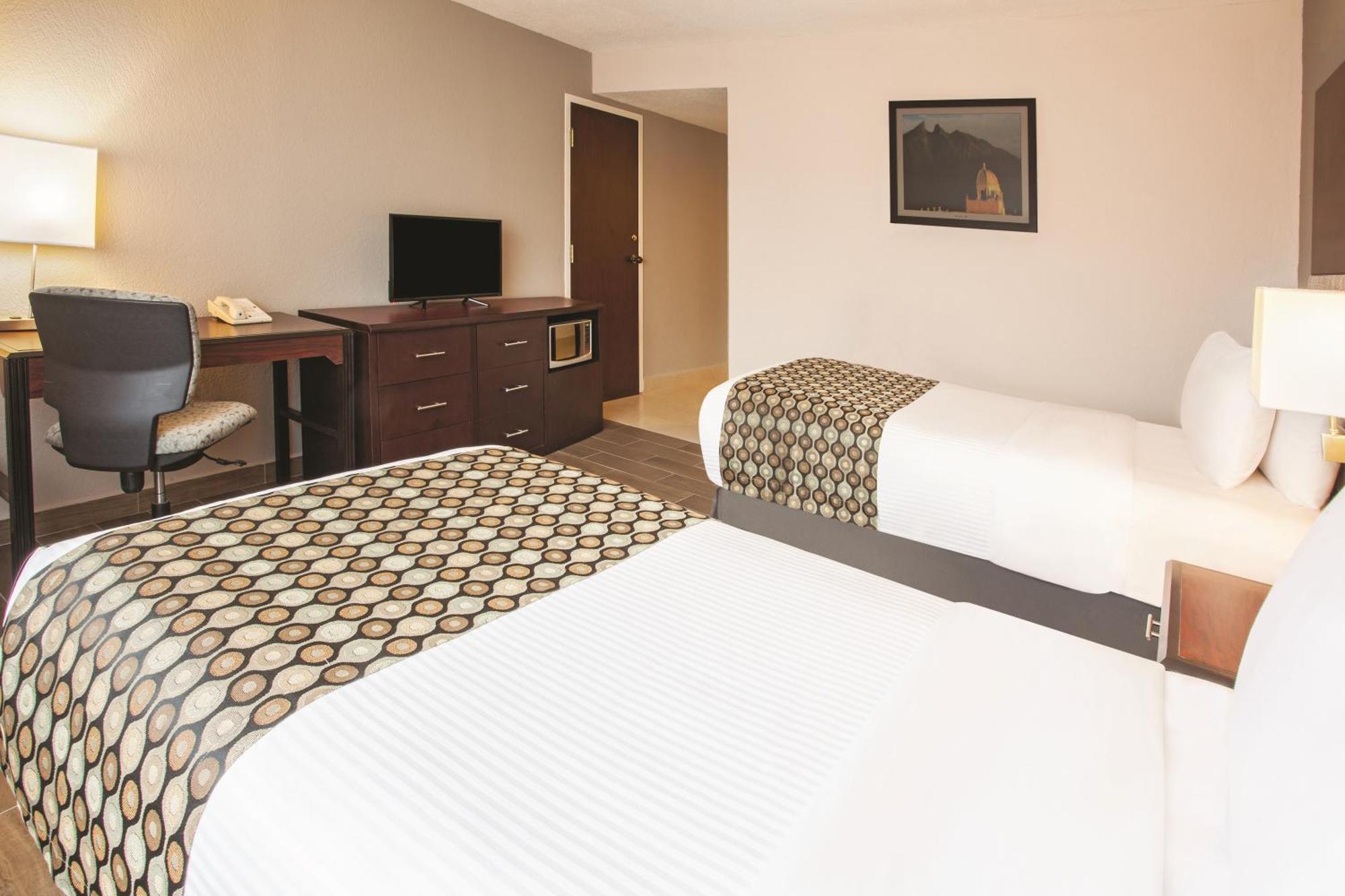 Queen Room Two Queen Beds Non-Smoking