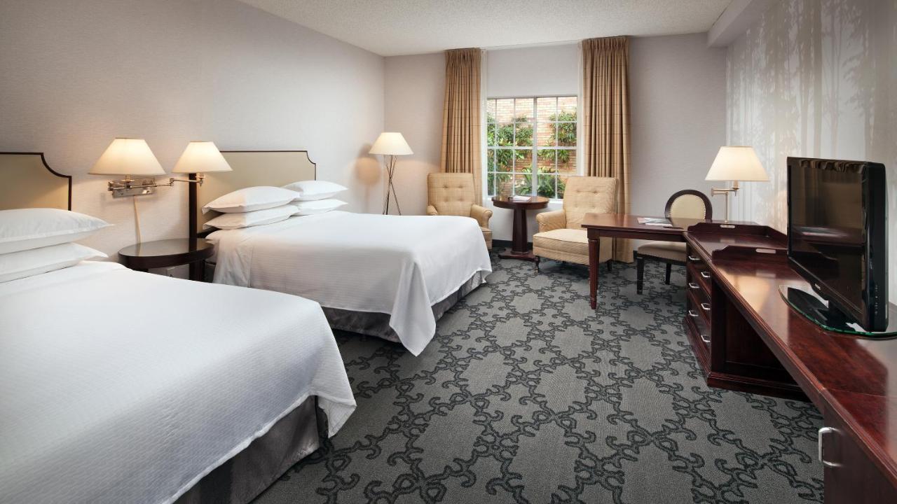 Standard Queen Room Two Queen Beds