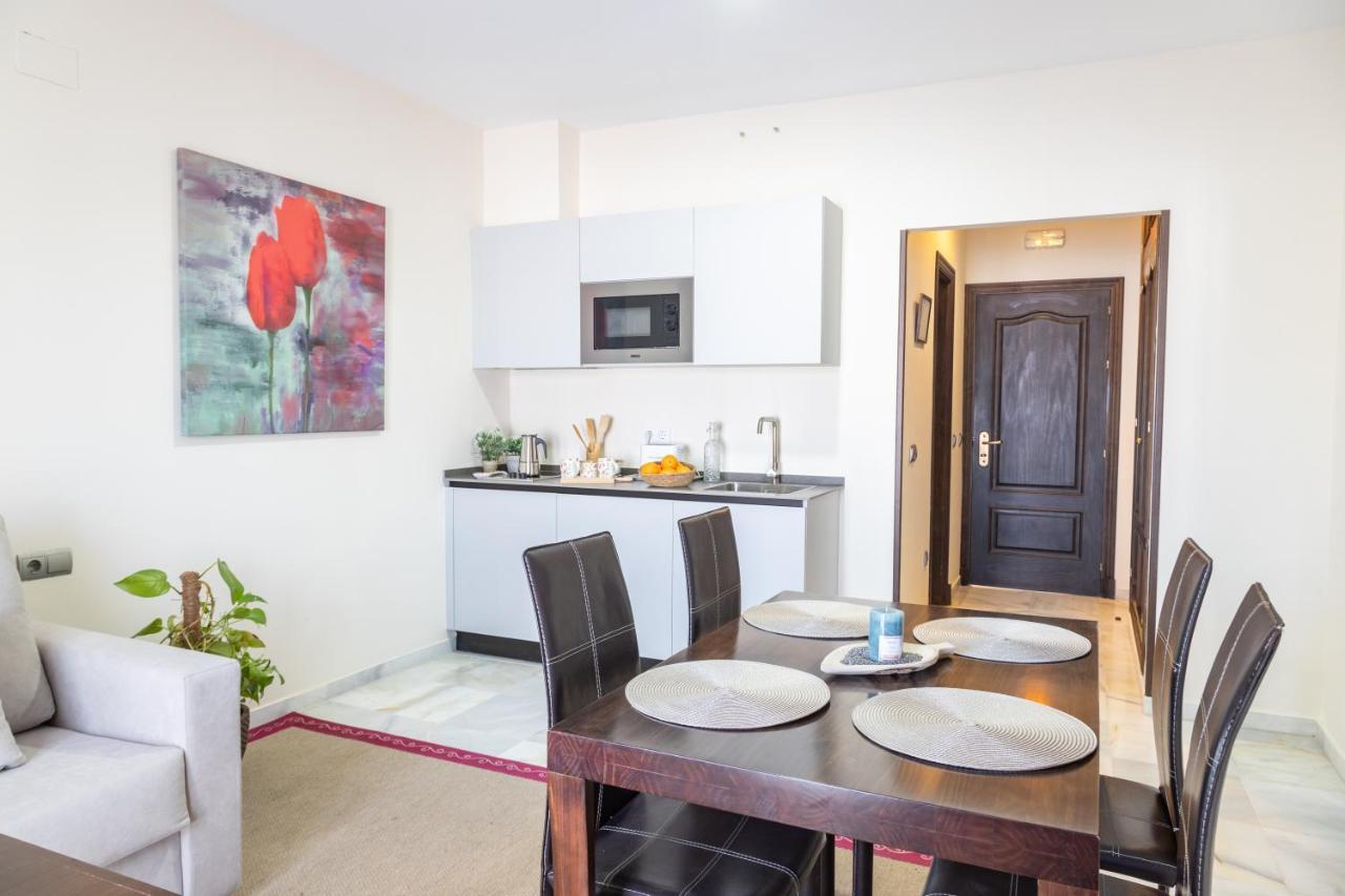 One-Bedroom Apartment,1155763086:JPEG
