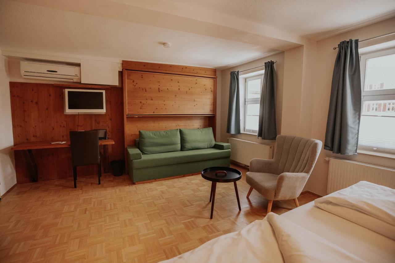 Doppelzimmer mit Zustellbett