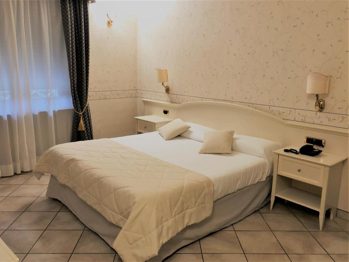 Double or Twin Room,1157304498:JPEG