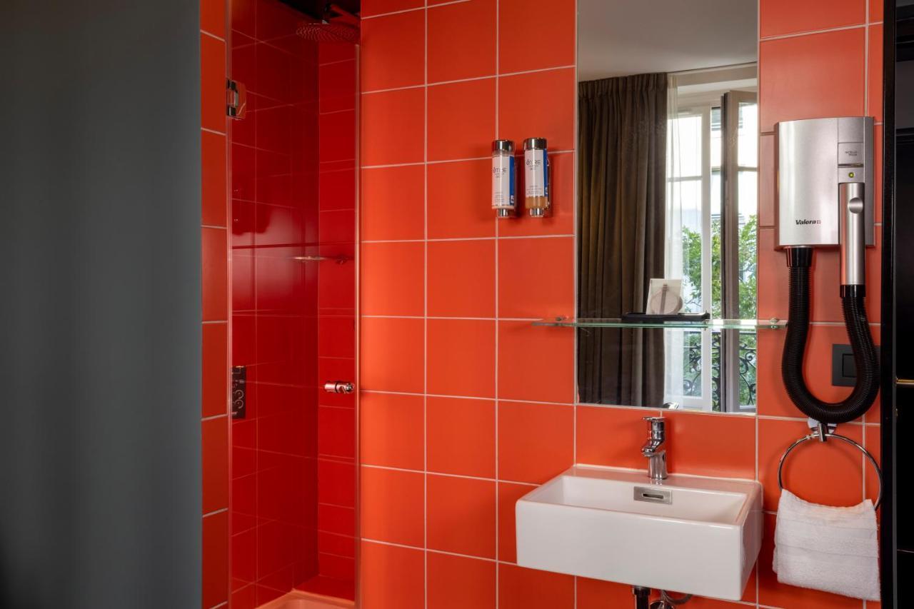Two Rooms next to Each Other