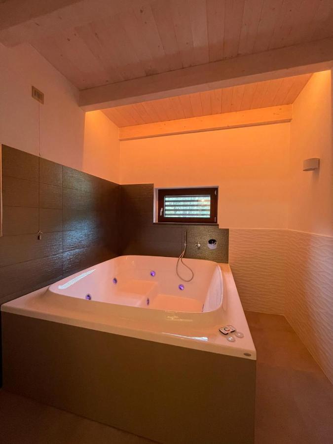 King Room Spa Bath,1160109891:JPEG