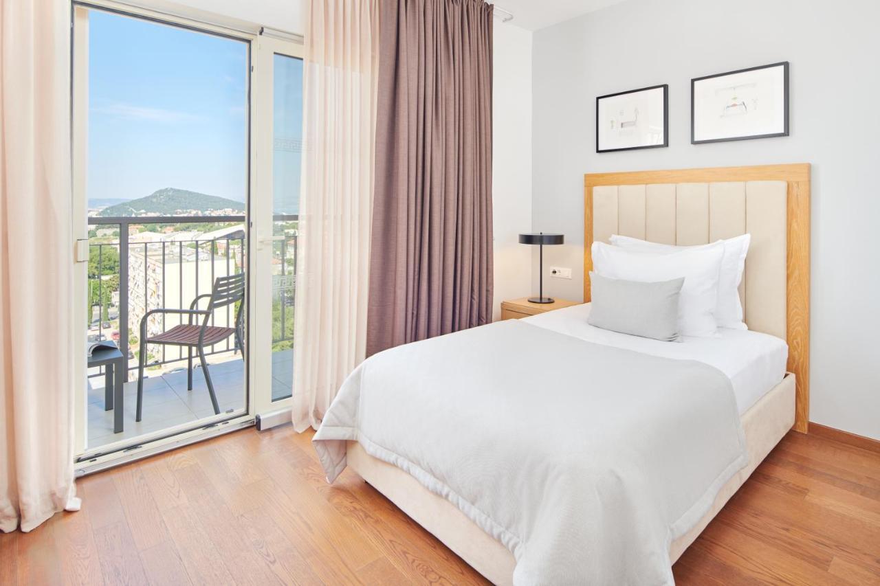 Classic Single Room with Balcony and City View