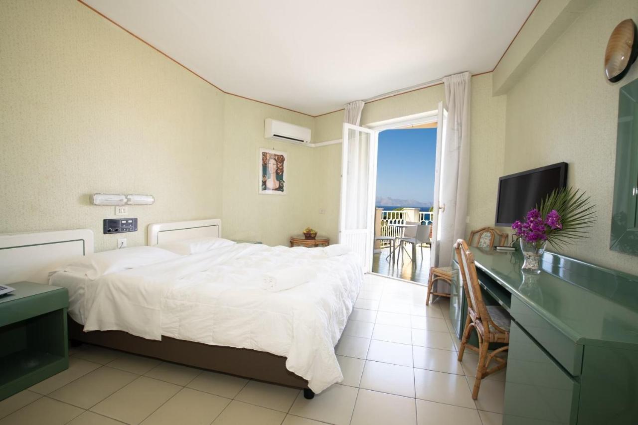 Double or Twin Room,1165569621:JPEG