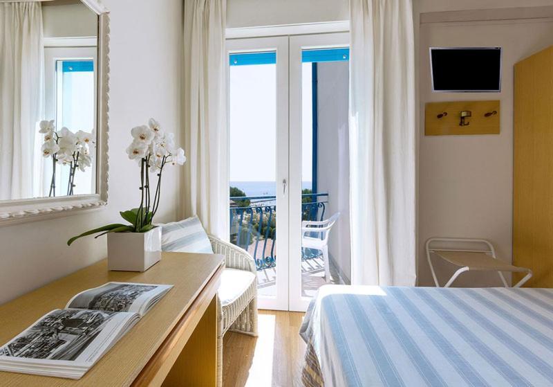 Double or Twin Room Partial Sea View