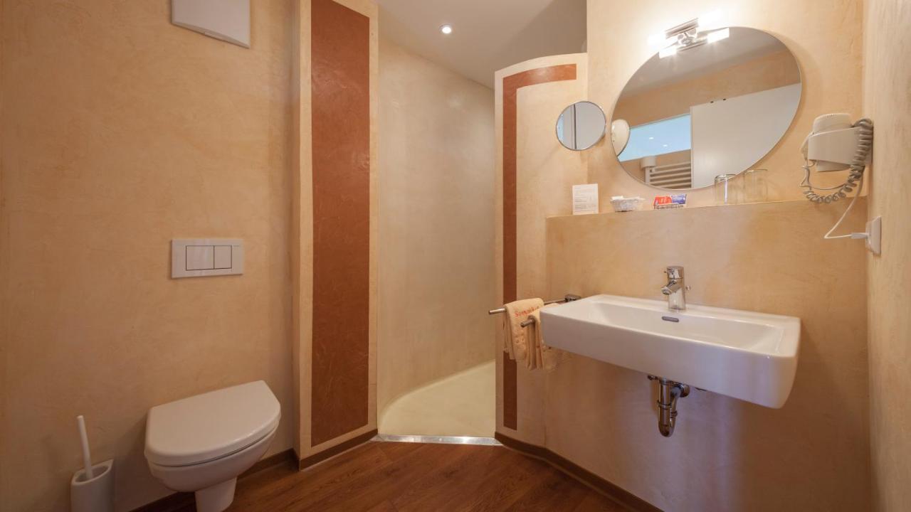 Double Room Lake View