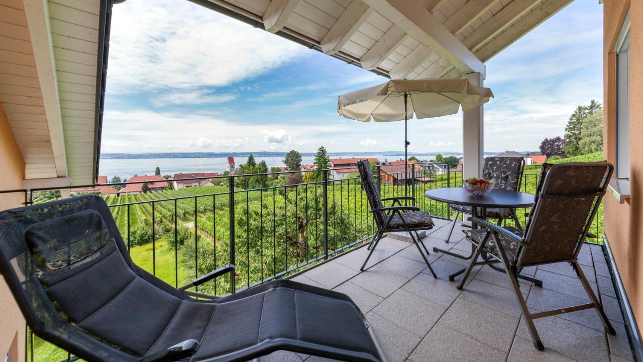 Studio Lake View