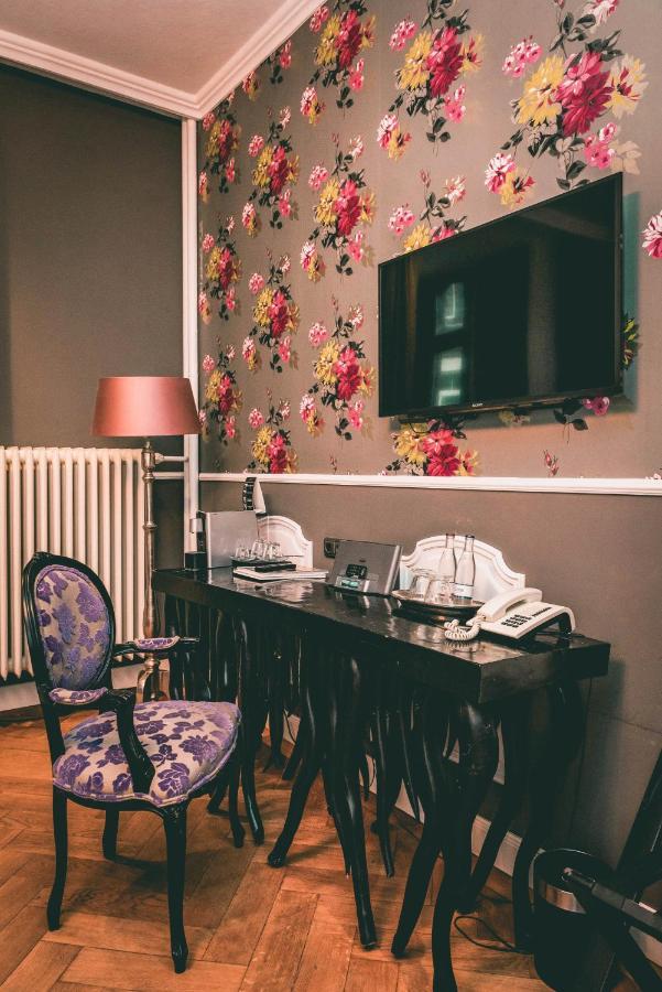 XL Room