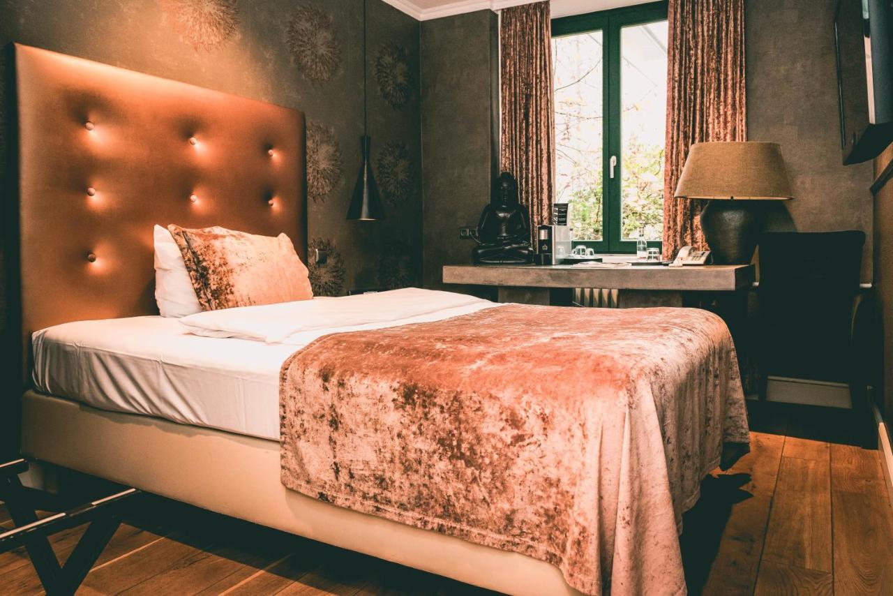 M Room