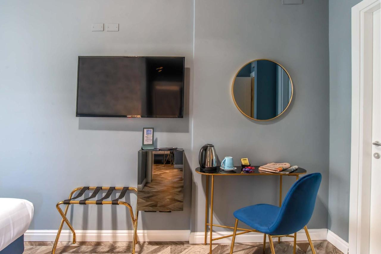 Double or Twin Room Private Bathroom