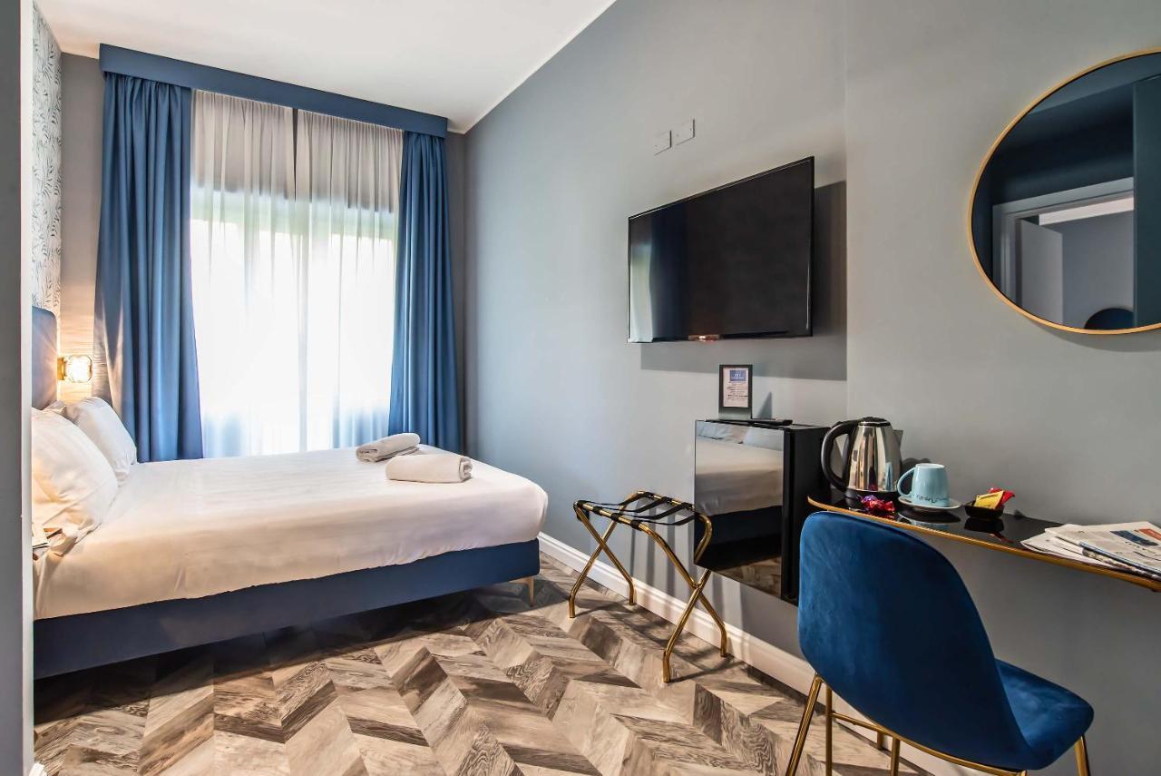 Double or Twin Room Private Bathroom