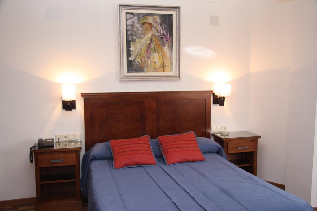 Double or Twin Room,1020388006:JPEG