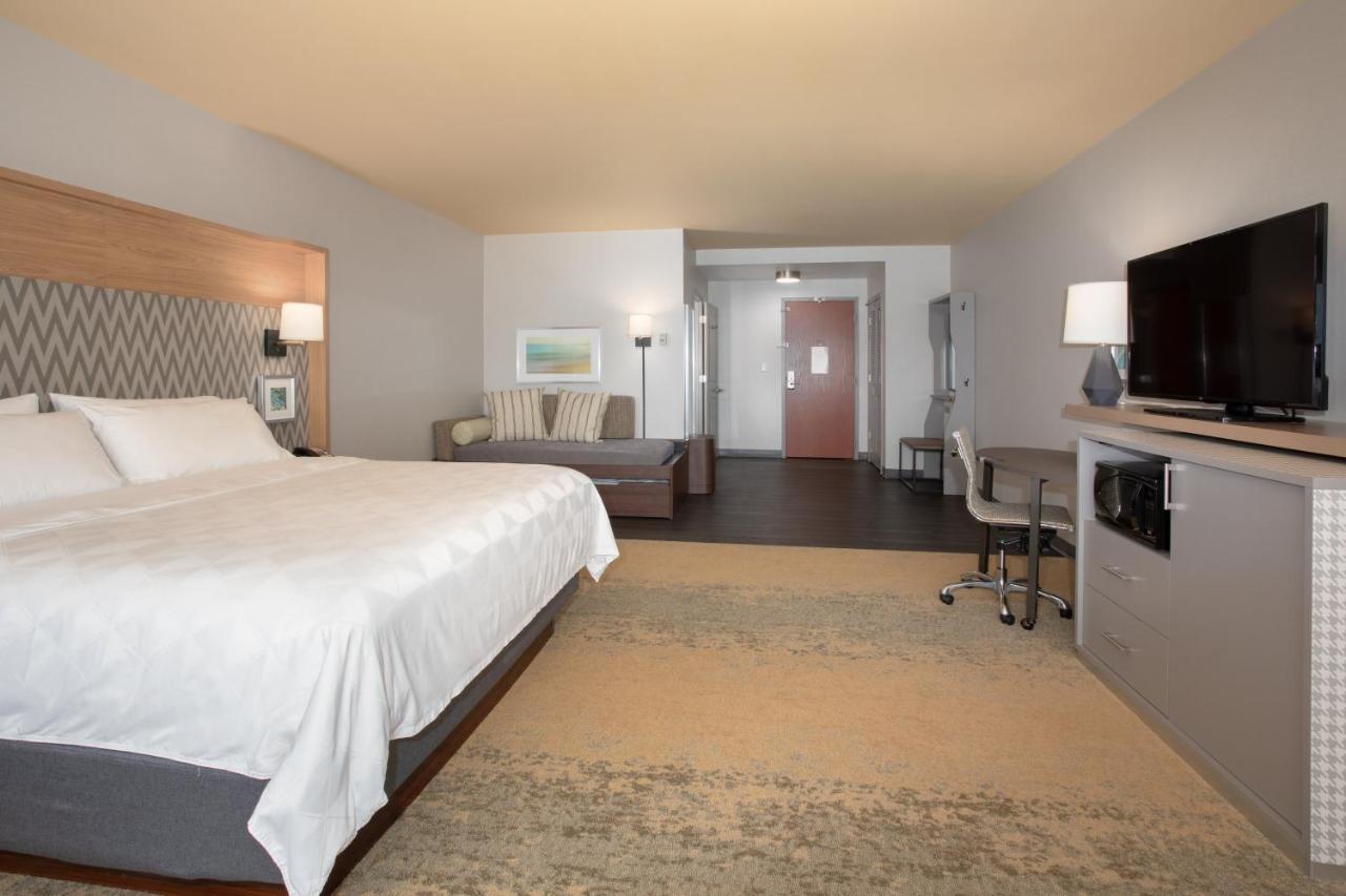 King Suite Additional Living Area