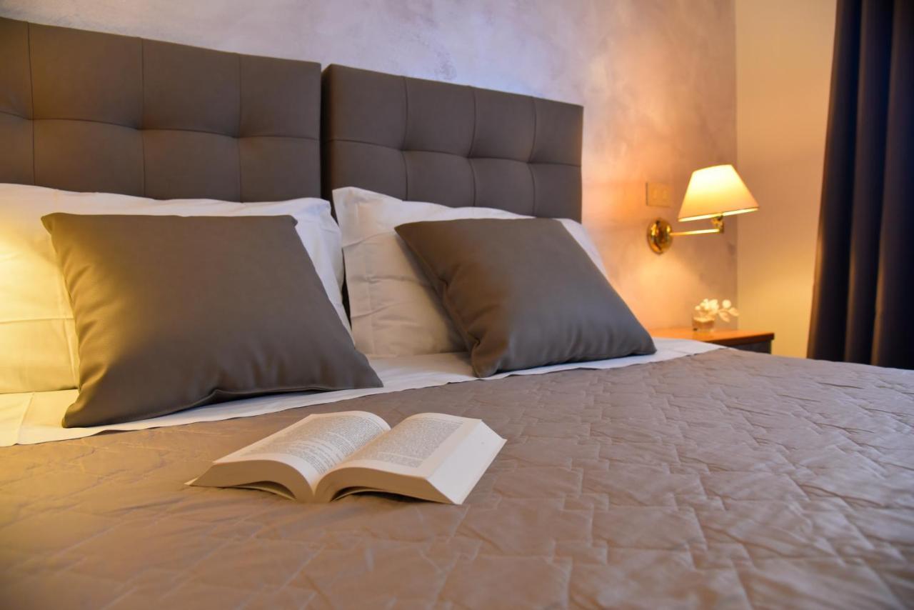 Deluxe Triple Room,1174478310:JPEG