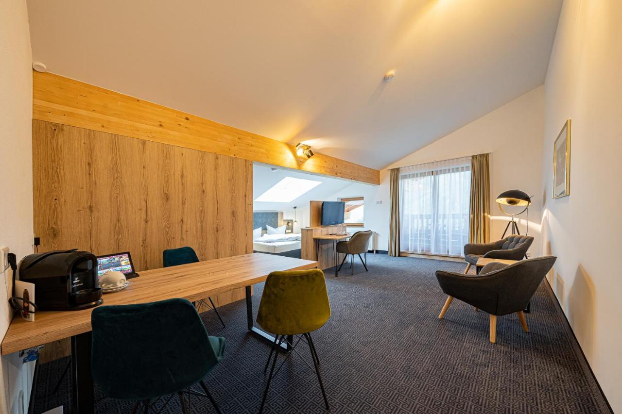 Suite mit Bergblick
