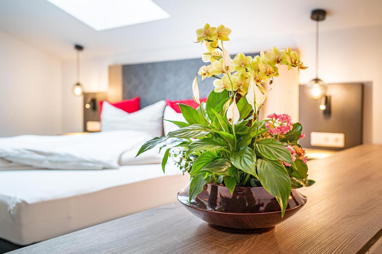 Doppelzimmer mit Balkon