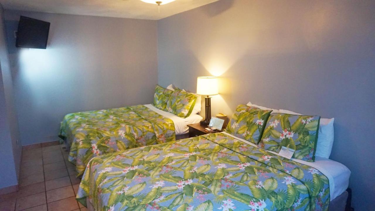Deluxe Queen Room Two Queen Beds Non-Smoking