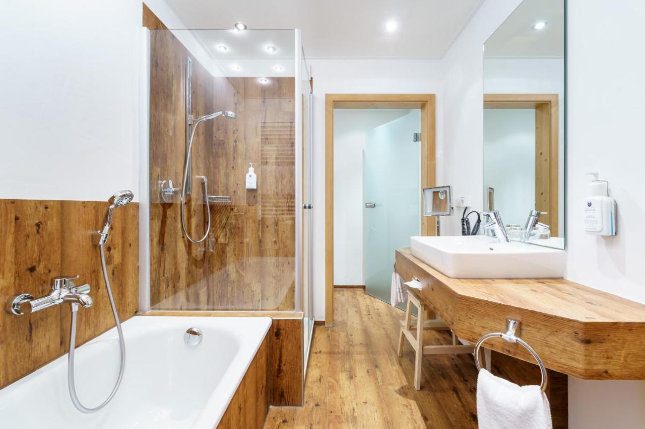 Deluxe Double Room Country Style