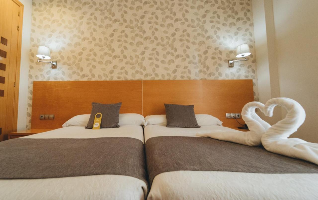 Twin Room,1226910575:JPEG