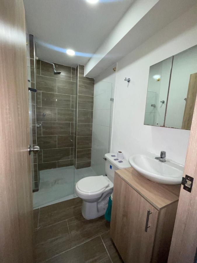 Deluxe Room,1765612205:JPEG