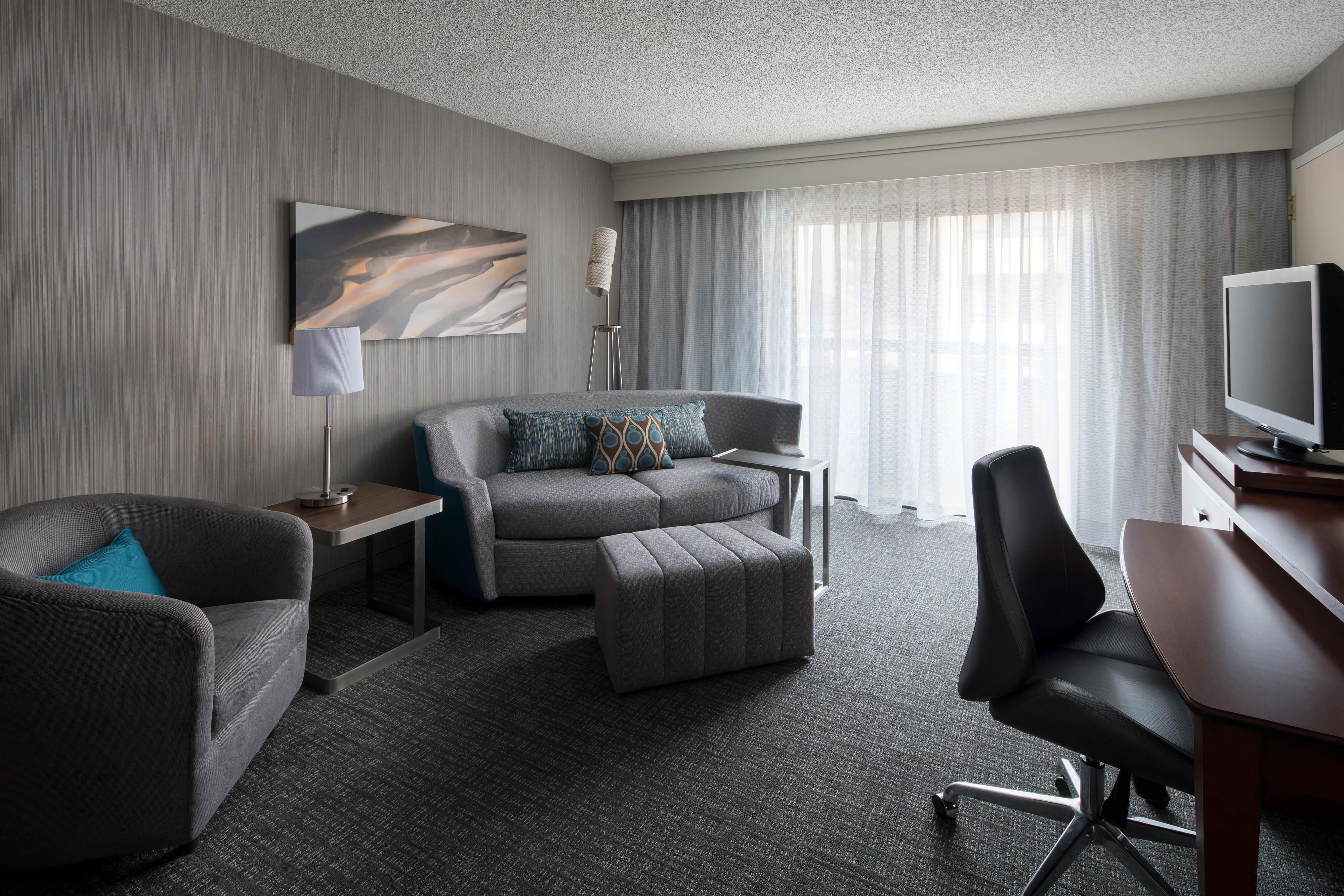 One-Bedroom King Suite