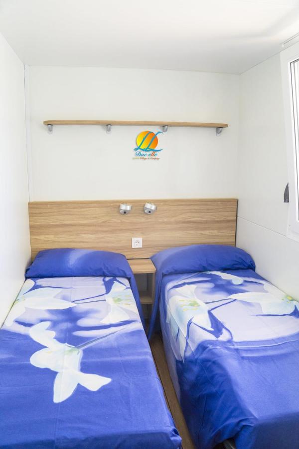 Mobile Home,1765764584:JPEG