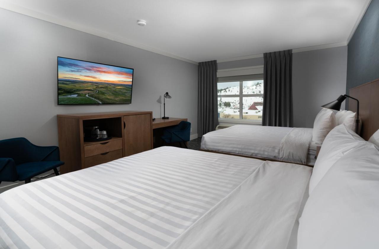 Queen Room with Two Queen Beds - Pet-Friendly/Non-Smoking