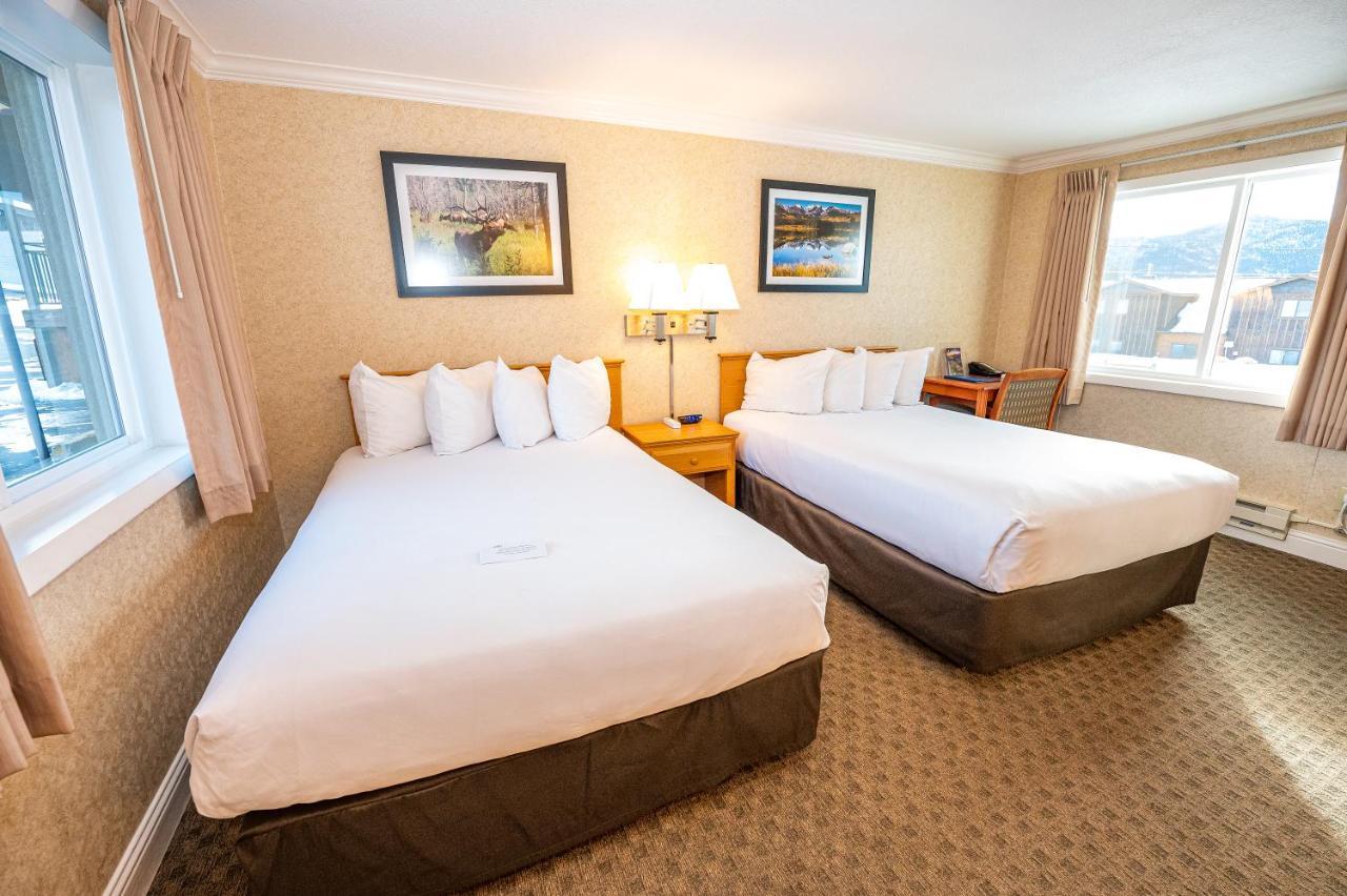 Double Room Two Double Beds Non-Smoking