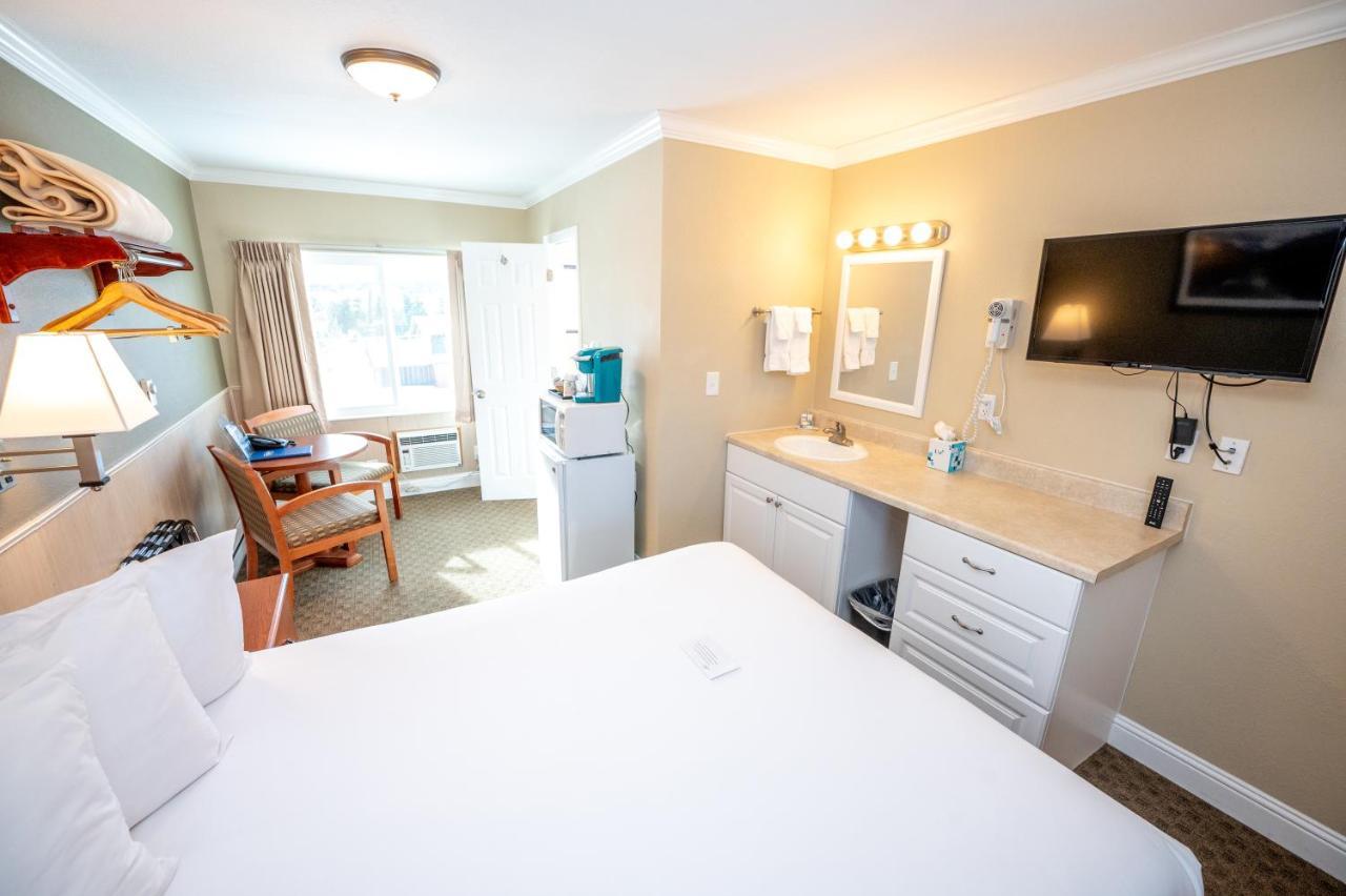 Basic Queen Room