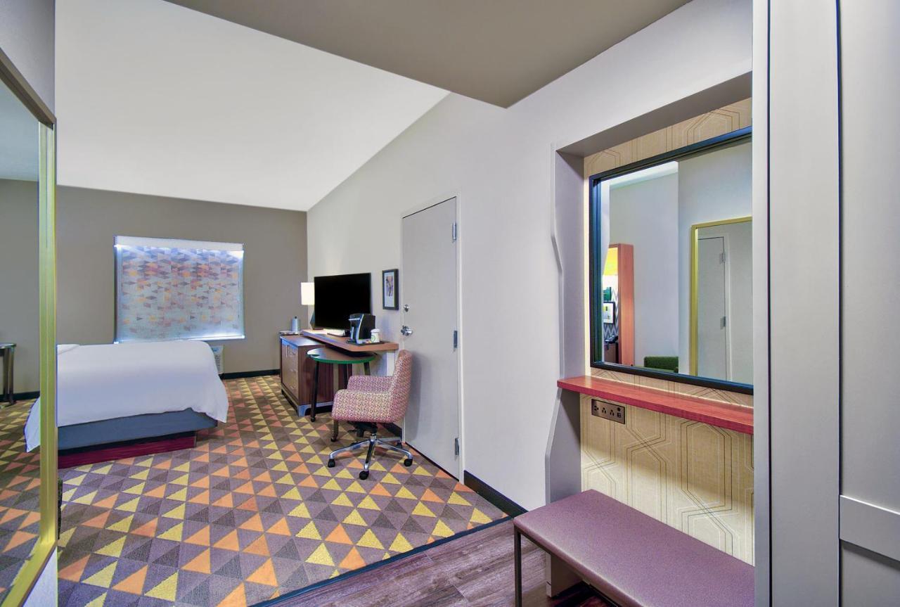 Standard King Room