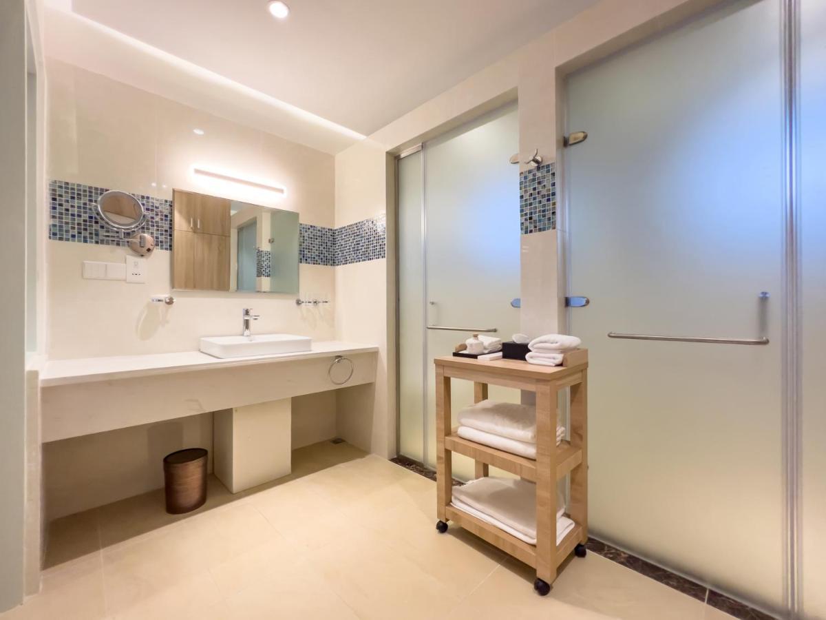 Water Villa Pool + Slide - Free shared seaplane for 2 guests, minimum 7-night stay
