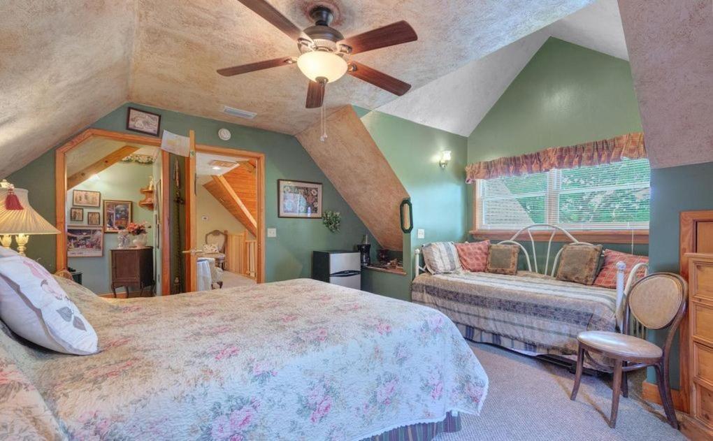 Family Room with Lake View