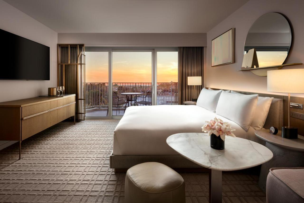 Deluxe King Room View Mobility Hearing Accessible