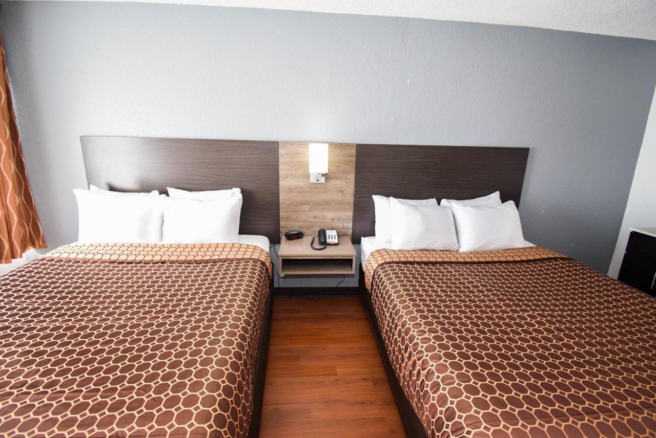 Standard Queen Room with Two Queen Beds - Non Smoking/Pet Friendly