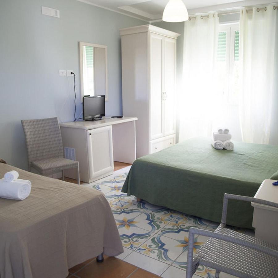 Deluxe Quadruple Room,1770933141:JPEG