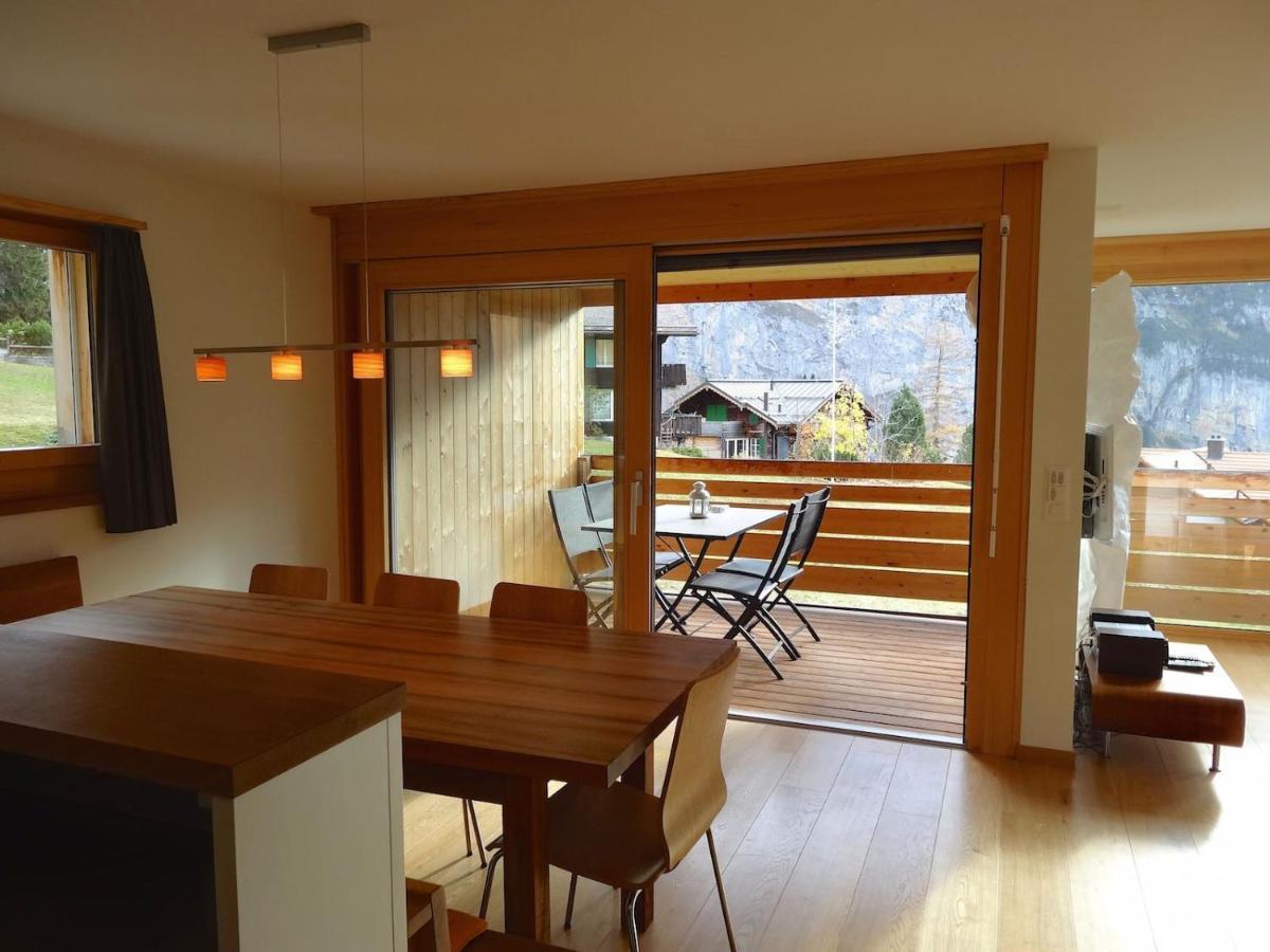 Apartment with Mountain View