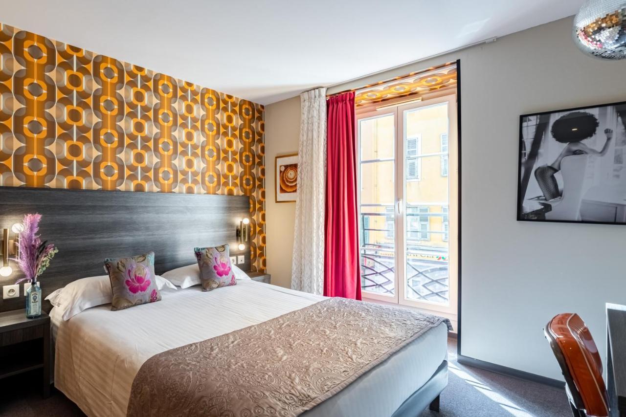 Medium Double Room