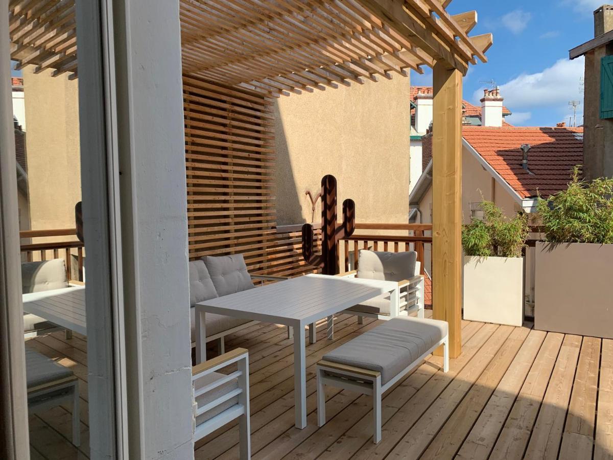Apartment Terrace,544347735:JPEG
