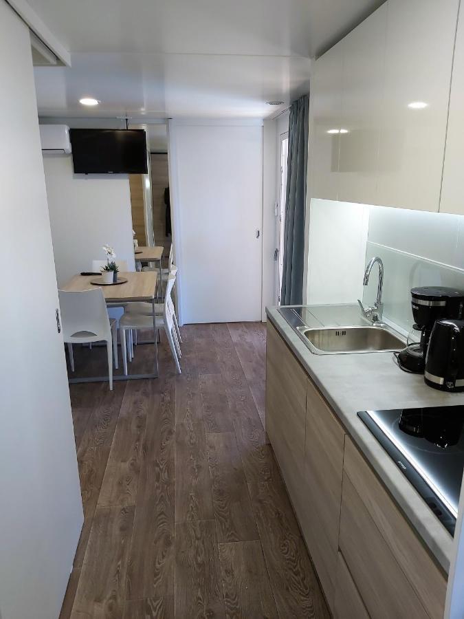 Family Three-Bedroom Mobile Home with Terrace