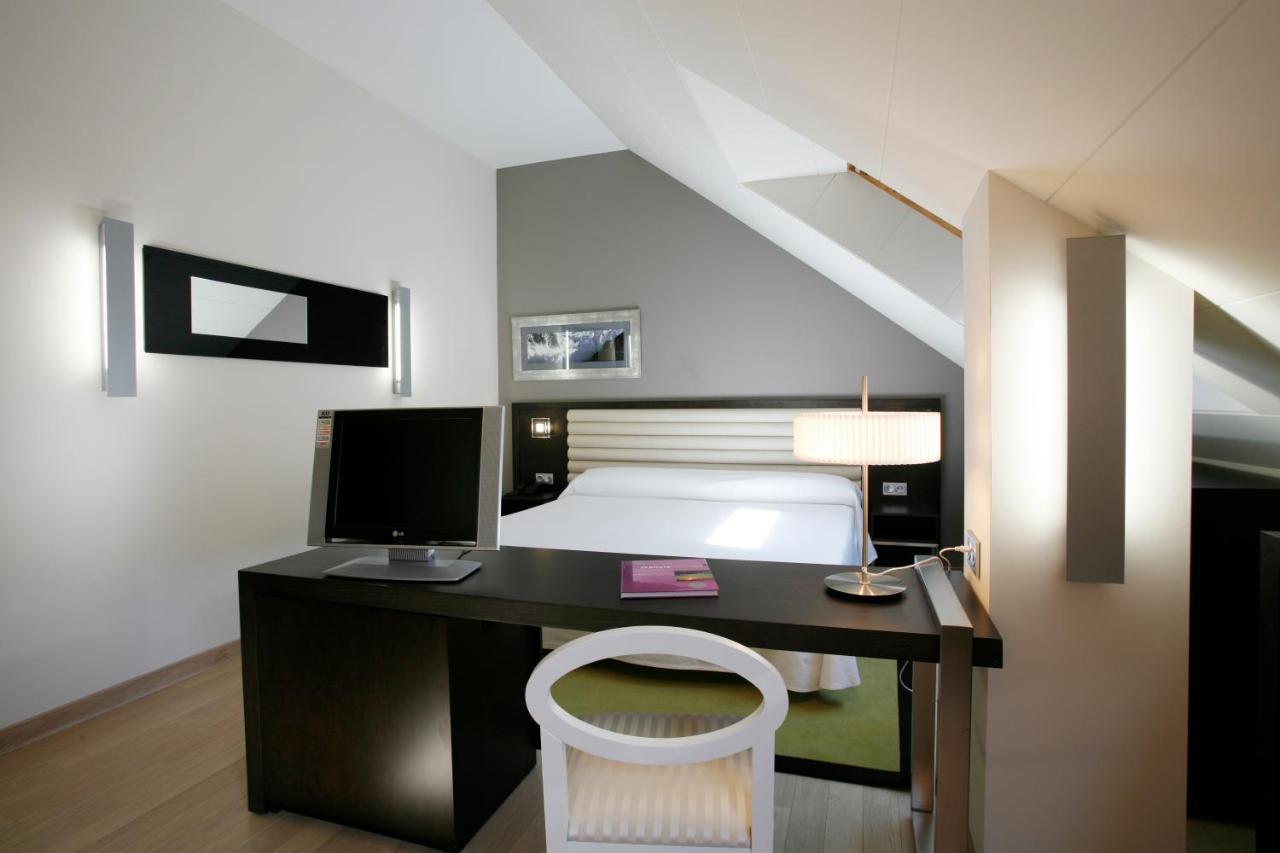 Premium King Room without spa access