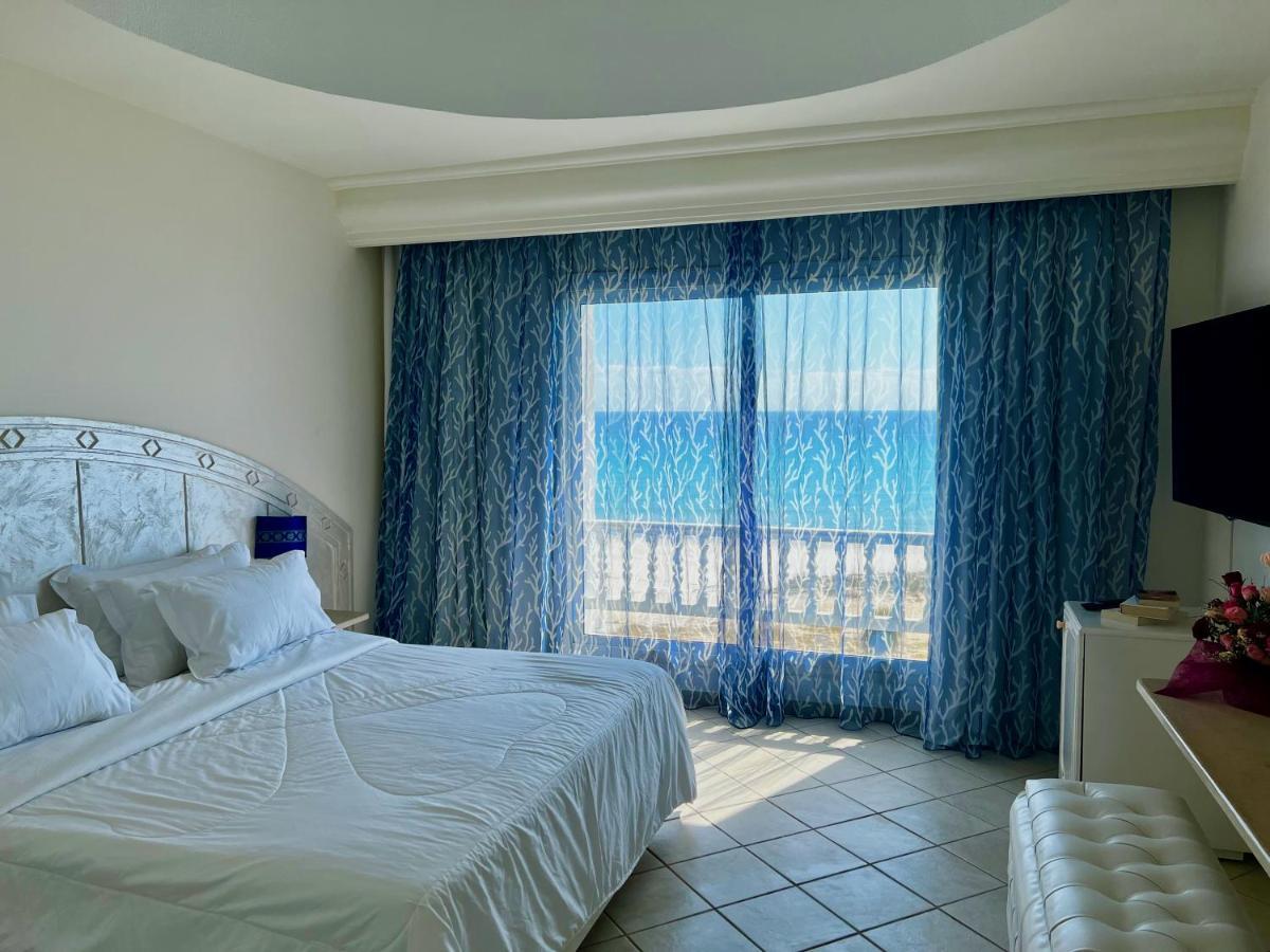 Deluxe Suite Sea View