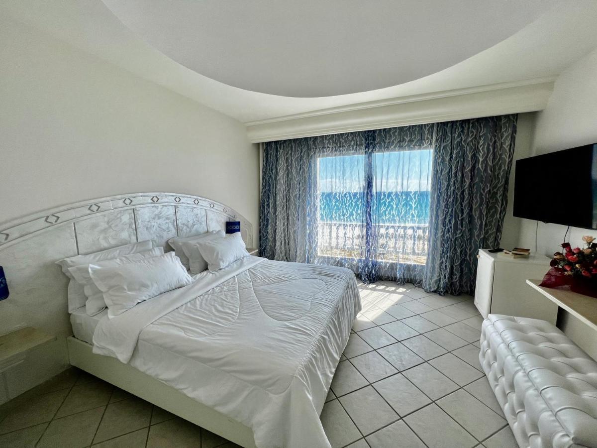 Deluxe Suite Sea View