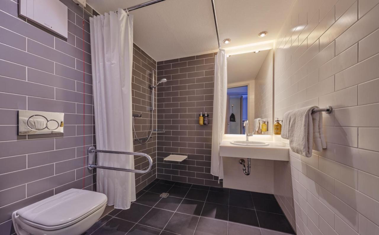 Standard Queen Room - Disability Access