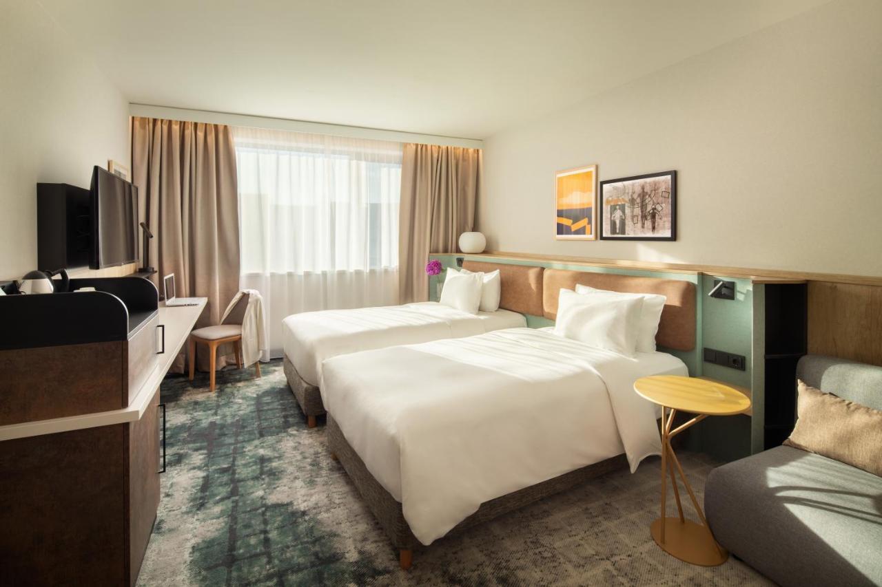 Standard Twin Room Disability Access