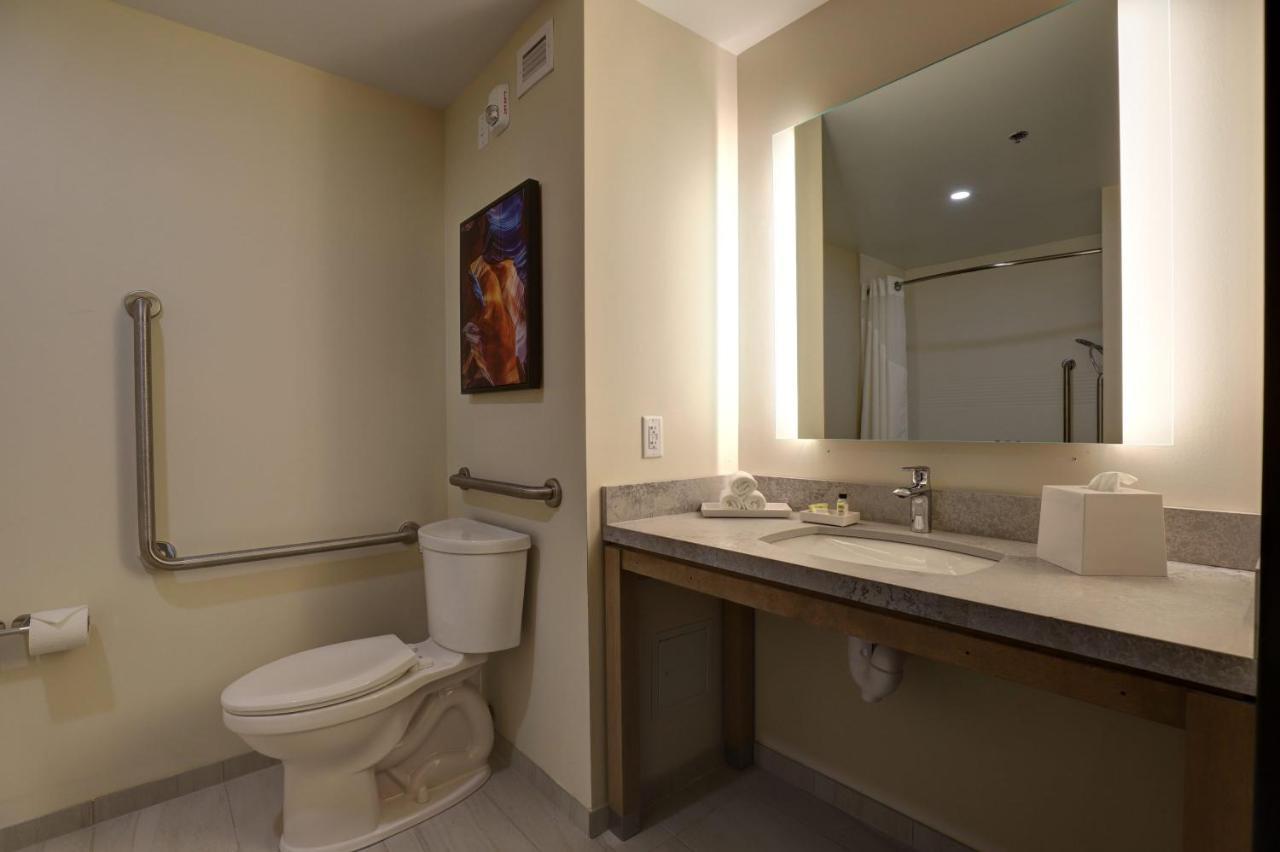 Studio Suite,1206089923:JPEG