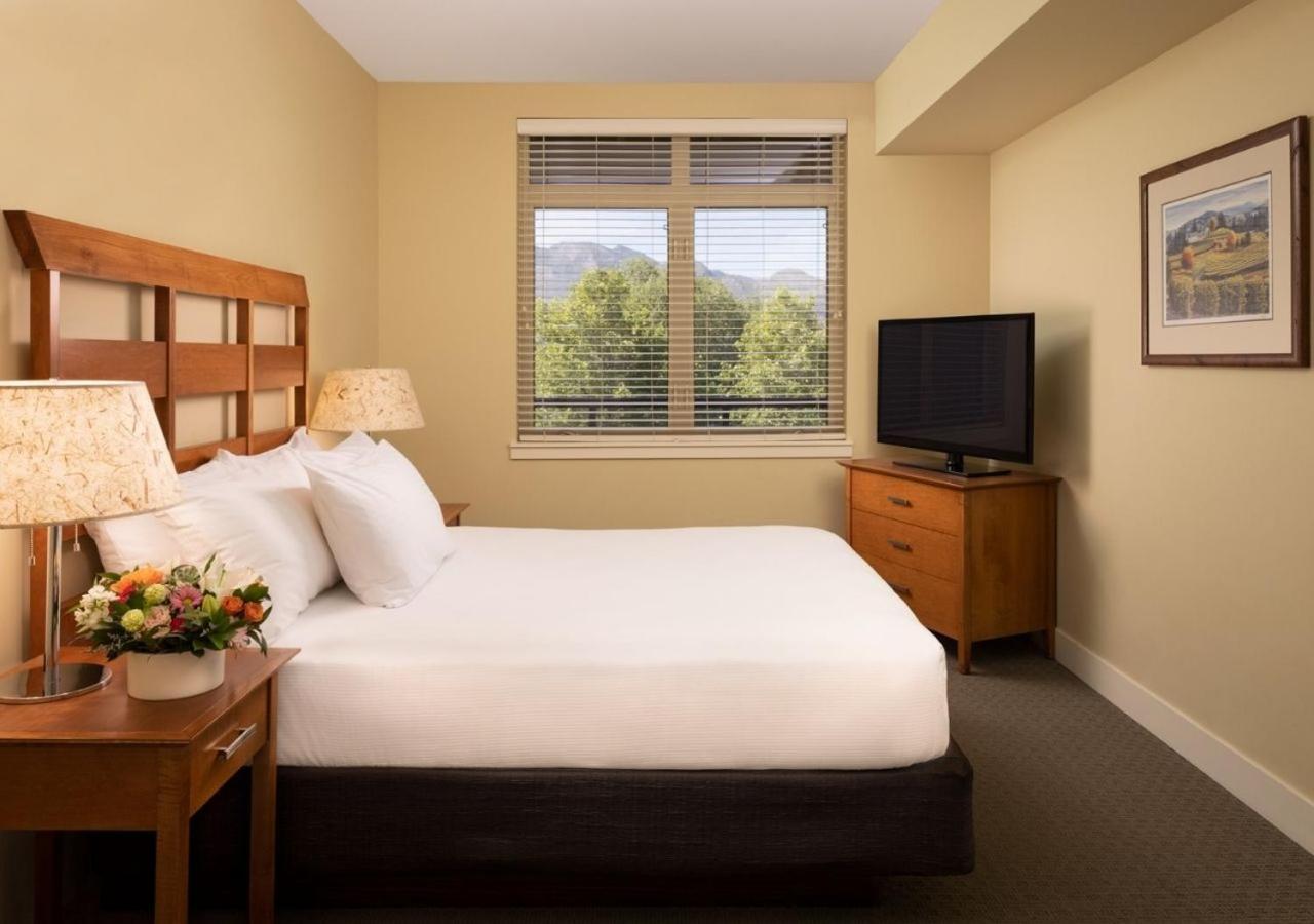 Two-Bedroom Suite Mountain View